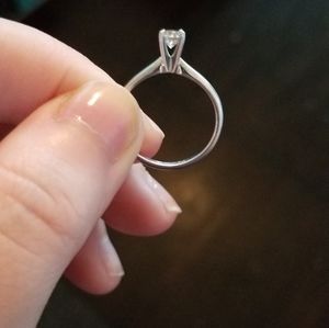 Diamond wedding ring